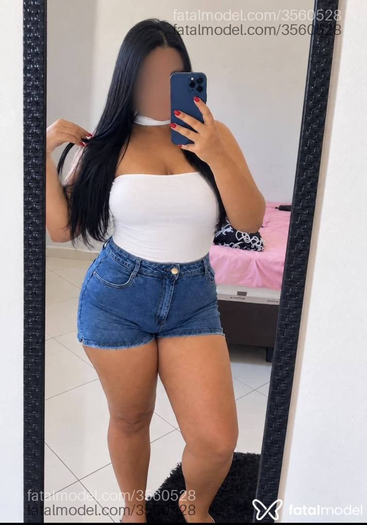 Acompanhante mulher morena (o) de olhos castanhos - Antonella