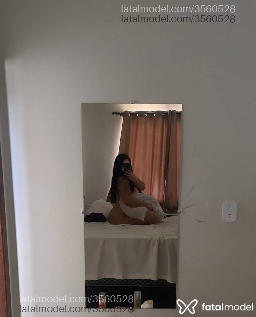 Acompanhante mulher morena (o) de olhos castanhos - Antonella