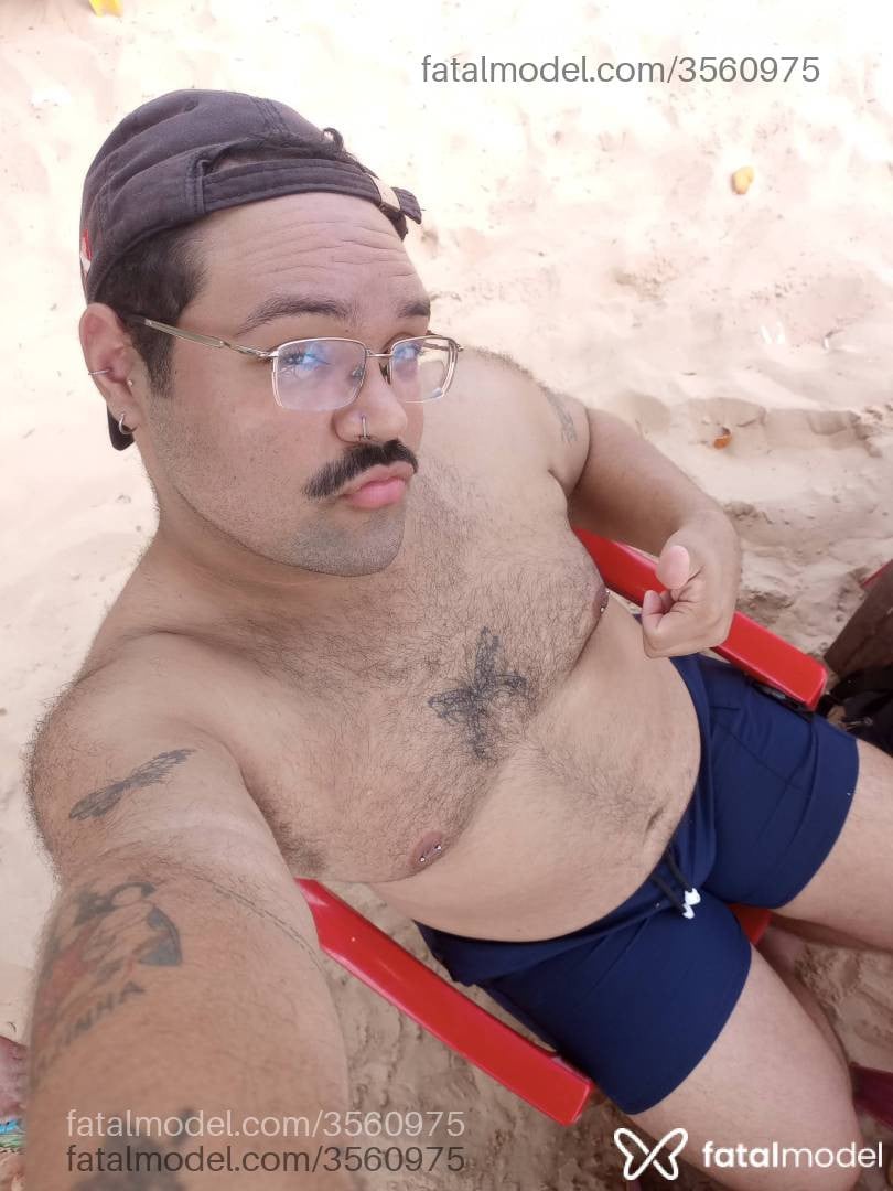 Acompanhante homem morena (o) de olhos castanhos - Pedro