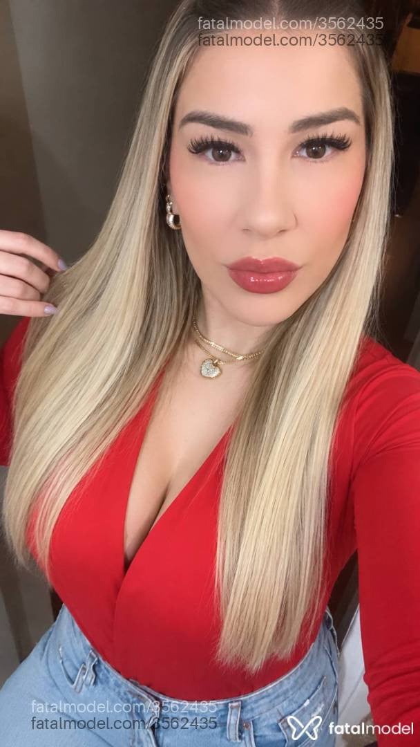 Acompanhante mulher loira (o) de olhos castanhos - Micheli Duarte
