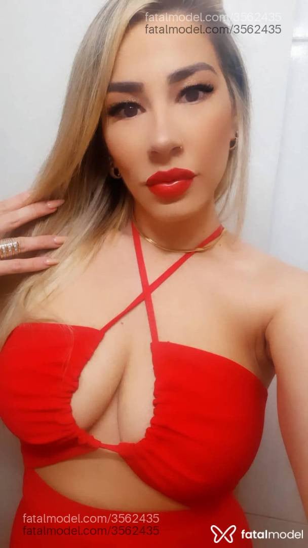 Acompanhante mulher loira (o) de olhos castanhos - Micheli Duarte
