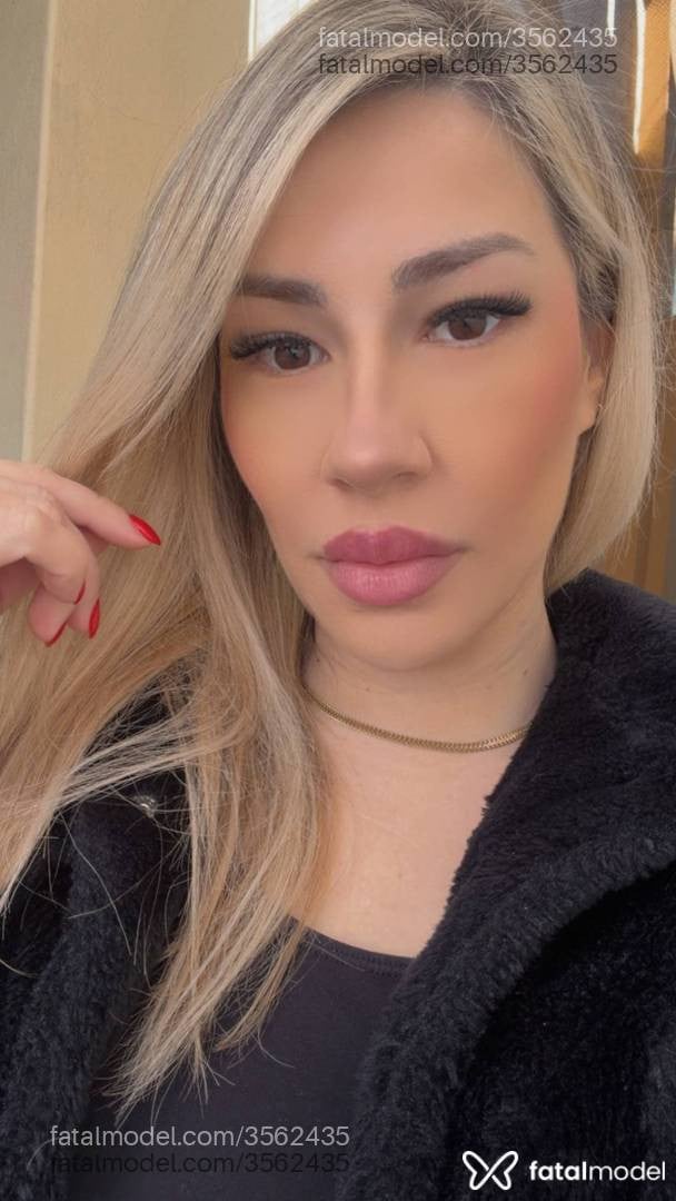 Acompanhante mulher loira (o) de olhos castanhos - Micheli Duarte
