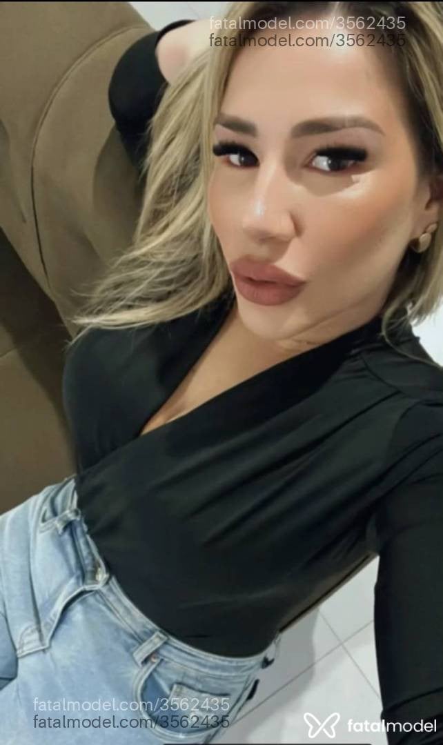 Acompanhante mulher loira (o) de olhos castanhos - Micheli Duarte