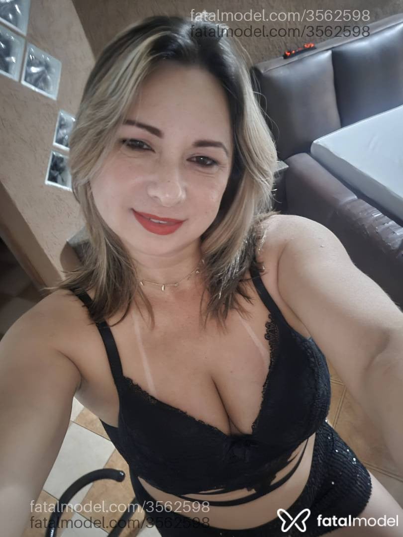 Acompanhante mulher loira (o) de olhos castanhos - Sedutoratesuda
