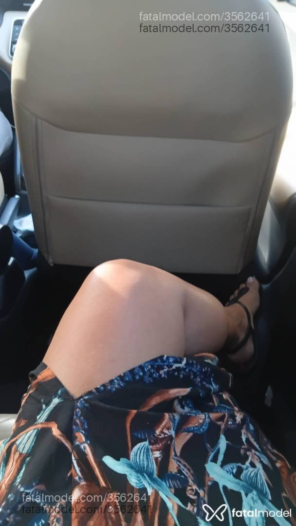 Acompanhante mulher morena (o) de olhos pretos - Maria