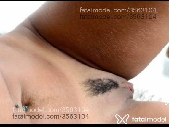 Acompanhante mulher morena (o) de olhos castanhos - Karol Santana