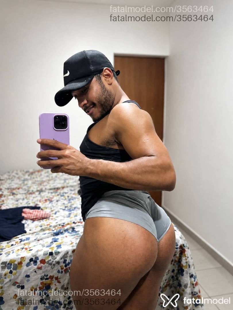 Acompanhante homem morena (o) de olhos pretos - Rafael