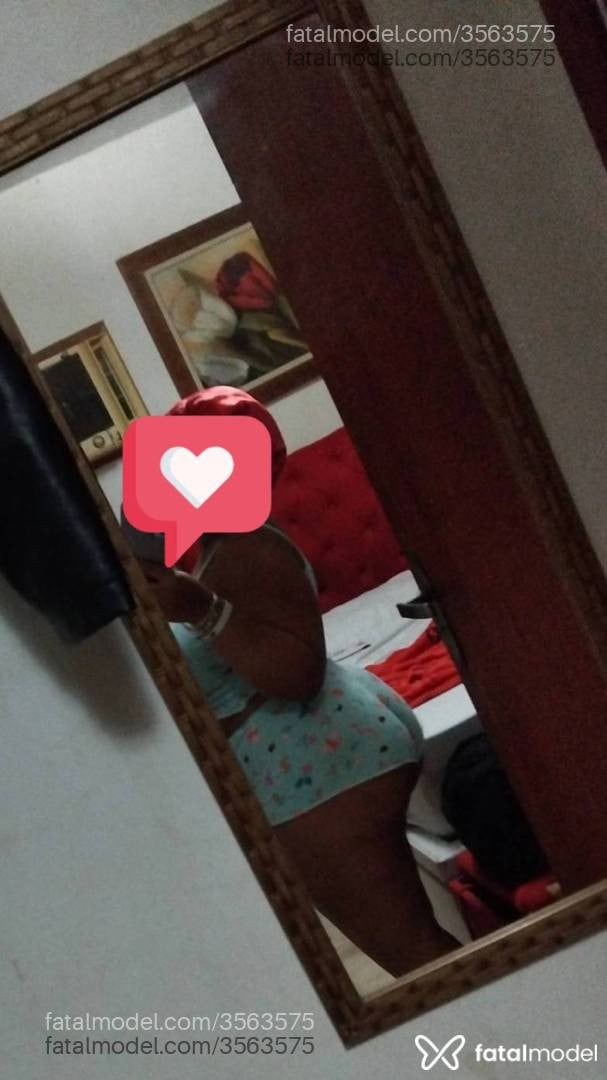 Acompanhante mulher com cabelo castanho de olhos castanhos - Alexia