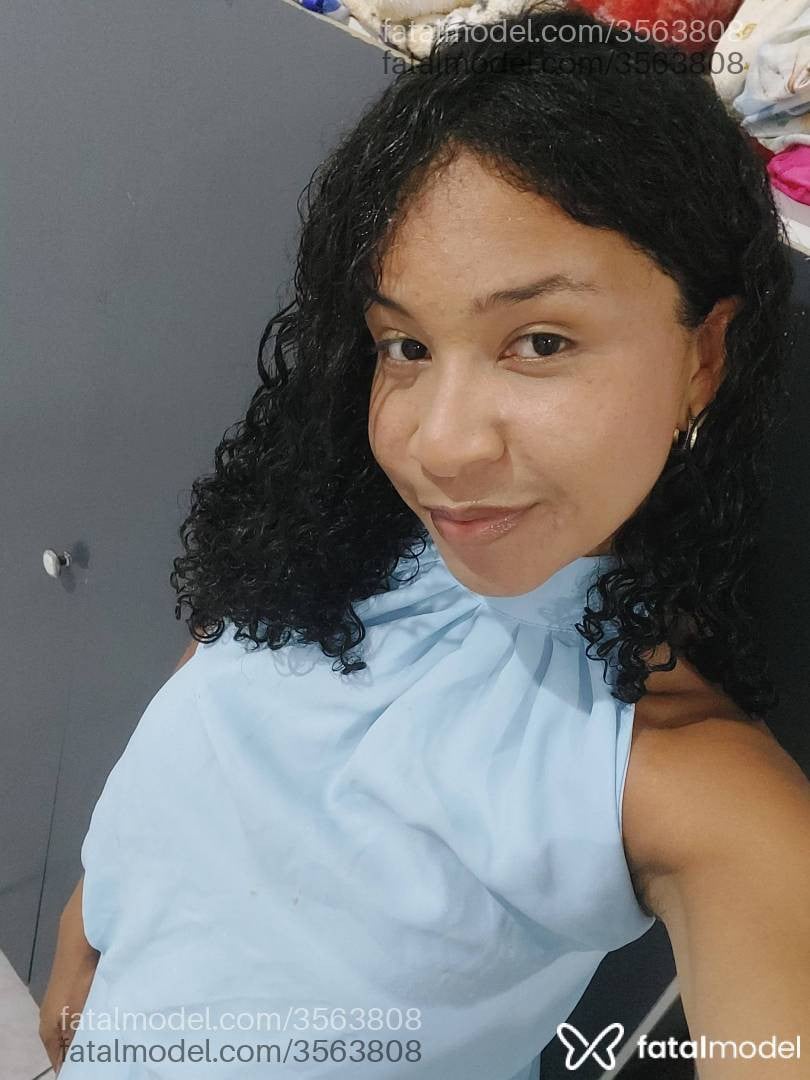 Acompanhante mulher morena (o) de olhos pretos - Sheila Costa