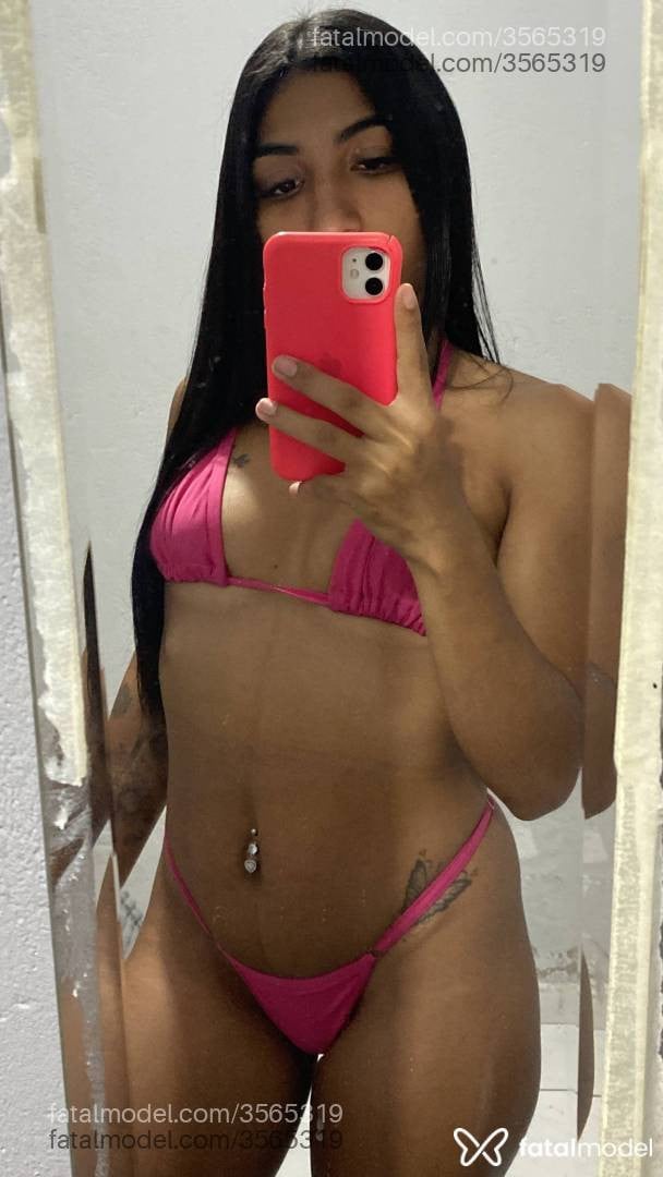 Acompanhante mulher morena (o) de olhos pretos - Mayara Stifler