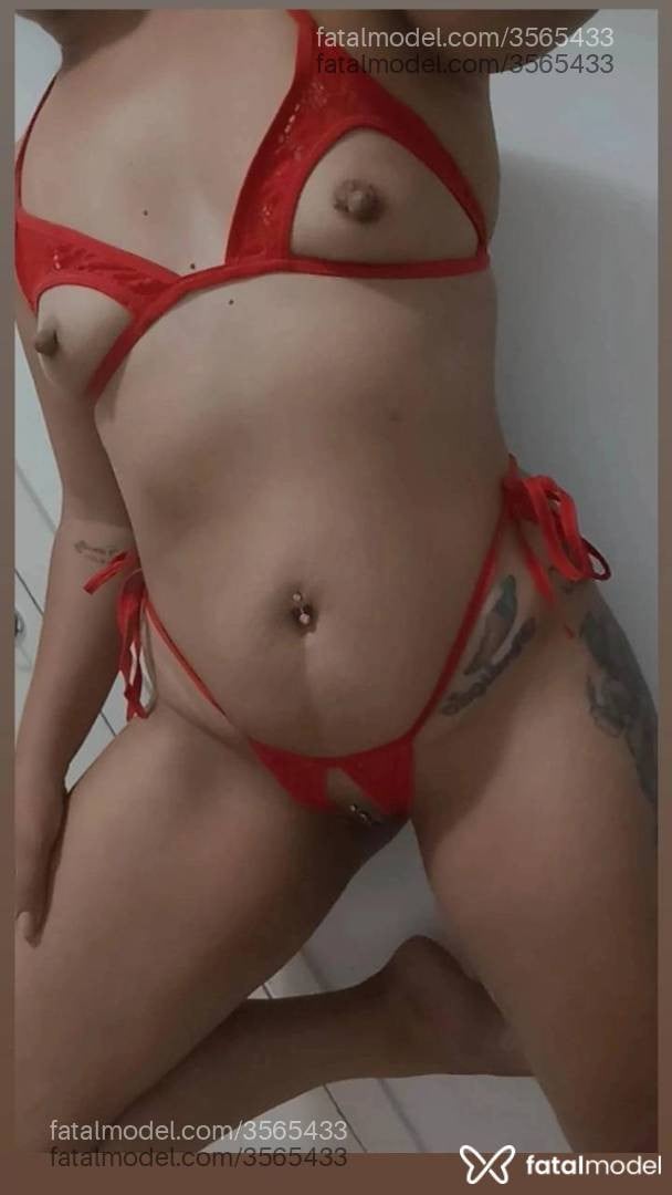 Acompanhante mulher morena (o) de olhos castanhos - Sayurih