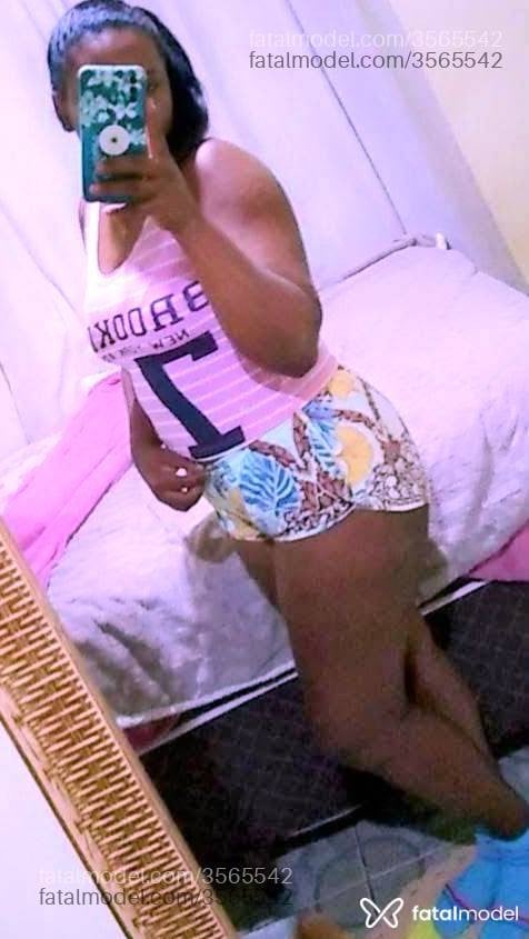 Acompanhante mulher morena (o) de olhos castanhos - Fabiana