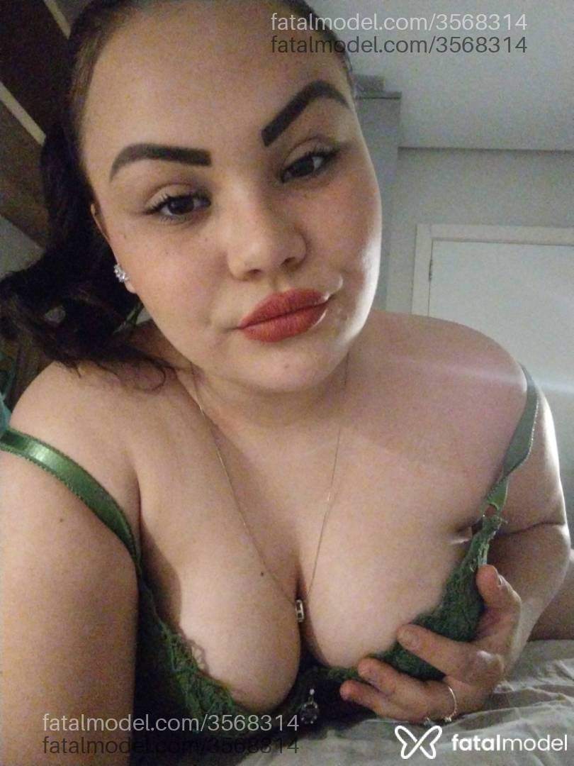 Acompanhante mulher com cabelo castanho de olhos castanhos - Eduarda