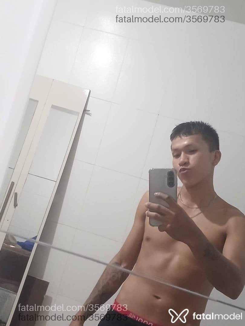 Acompanhante homem morena (o) de olhos pretos - Maikol