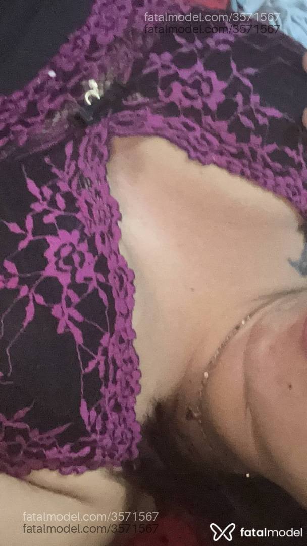 Acompanhante mulher morena (o) de olhos castanhos - Karolzinhaa