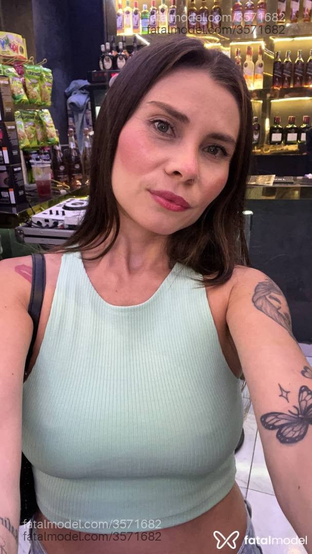 Acompanhante mulher loira (o) de olhos verdes - Lana