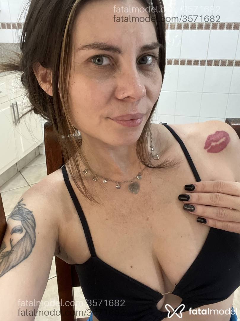 Acompanhante mulher loira (o) de olhos verdes - Lana