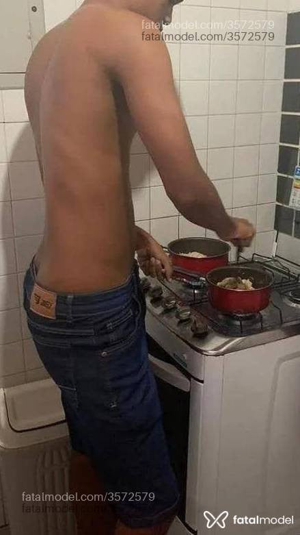 Acompanhante homem morena (o) de olhos pretos - Anderson Pzd Acompanhante homem morena (o) de olhos pretos - Anderson Pzd