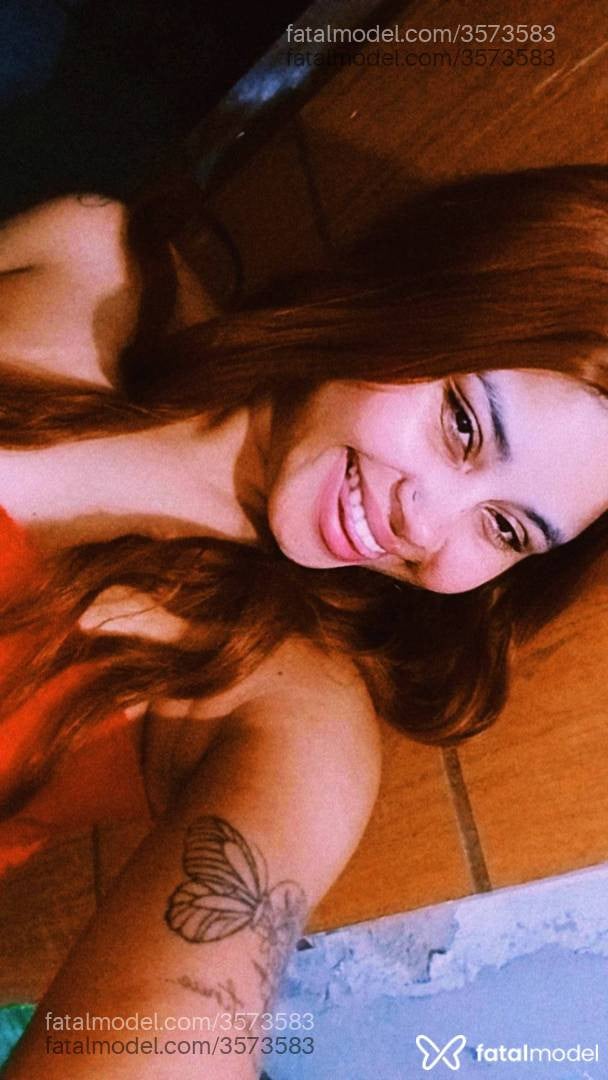 Acompanhante mulher morena (o) de olhos castanhos - Brina Santos