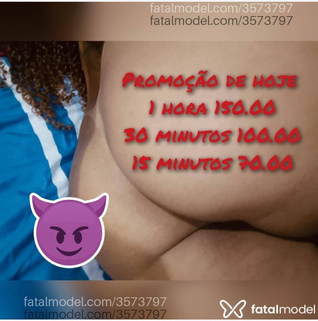 Acompanhante mulher morena (o) de olhos pretos - Débora