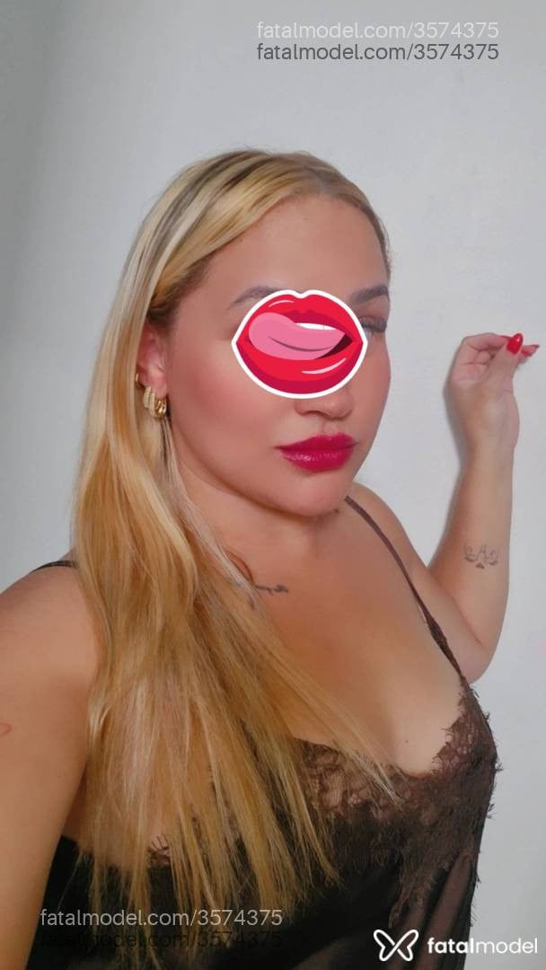 Acompanhante mulher loira (o) de olhos mel - Mykell