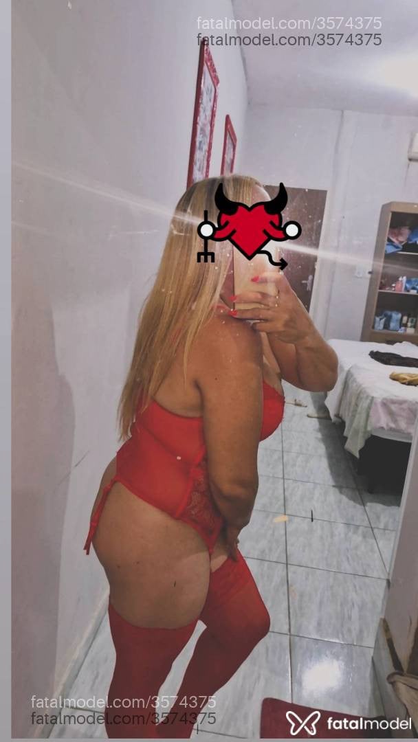 Acompanhante mulher loira (o) de olhos mel - Mykell
