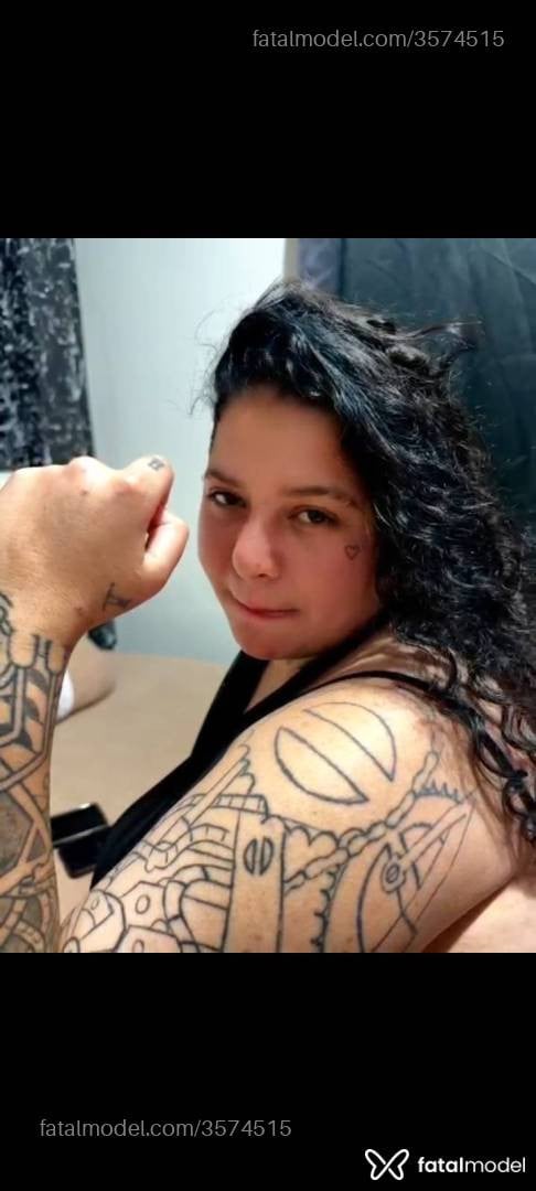 Acompanhante mulher com cabelo castanho de olhos castanhos - Fany