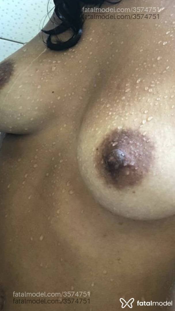 Acompanhante mulher morena (o) de olhos castanhos - Patrícia Martins