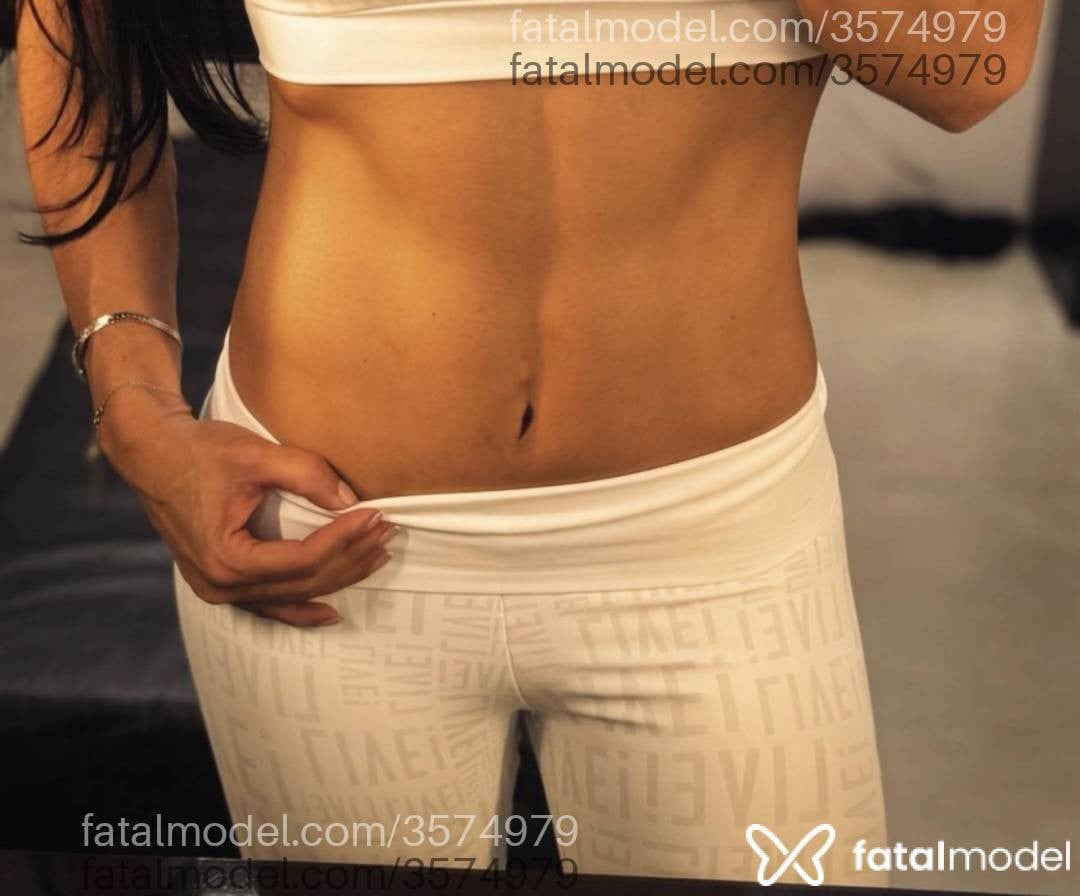 Acompanhante mulher morena (o) de olhos castanhos - Alexia