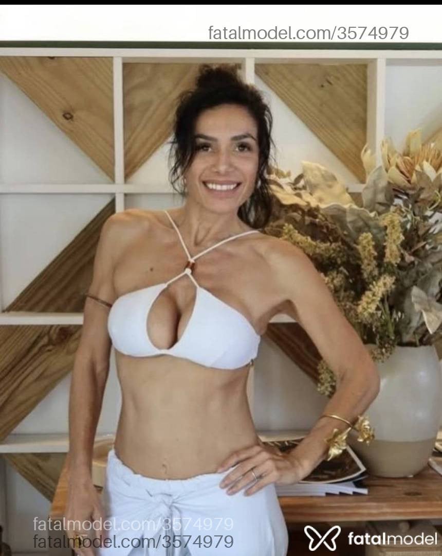 Acompanhante mulher morena (o) de olhos castanhos - Sol