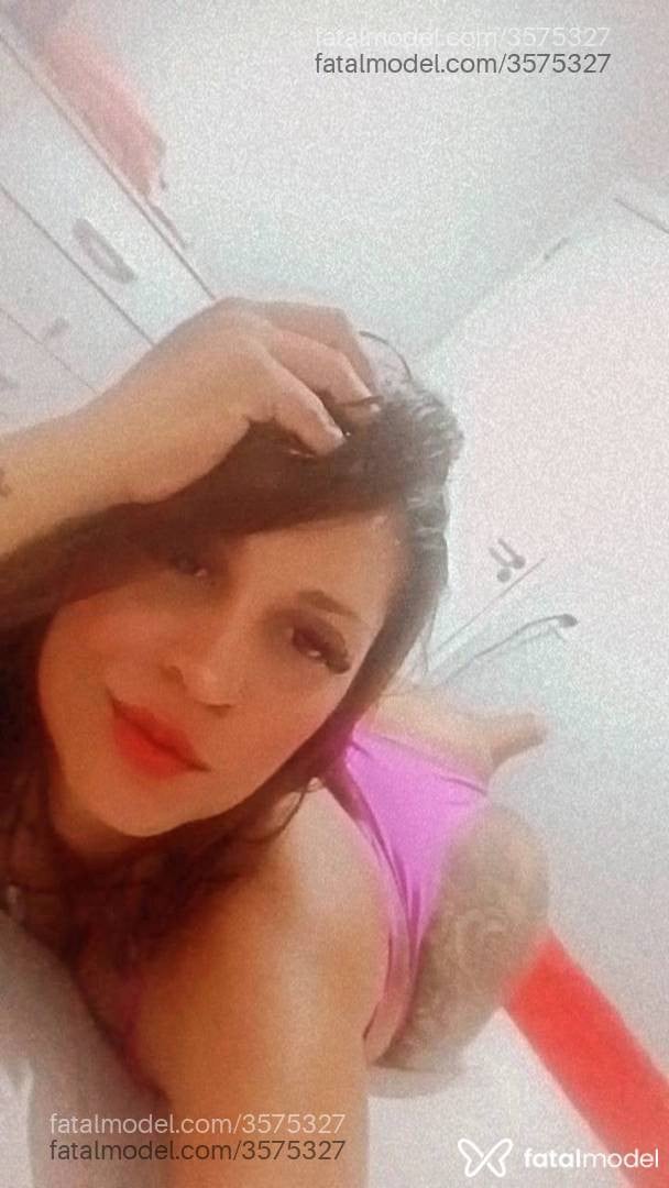 Acompanhante mulher com cabelo castanho de olhos pretos - Morena