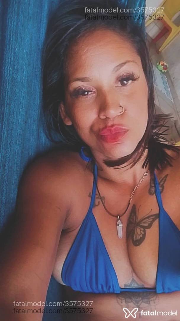 Acompanhante mulher com cabelo castanho de olhos pretos - Morena