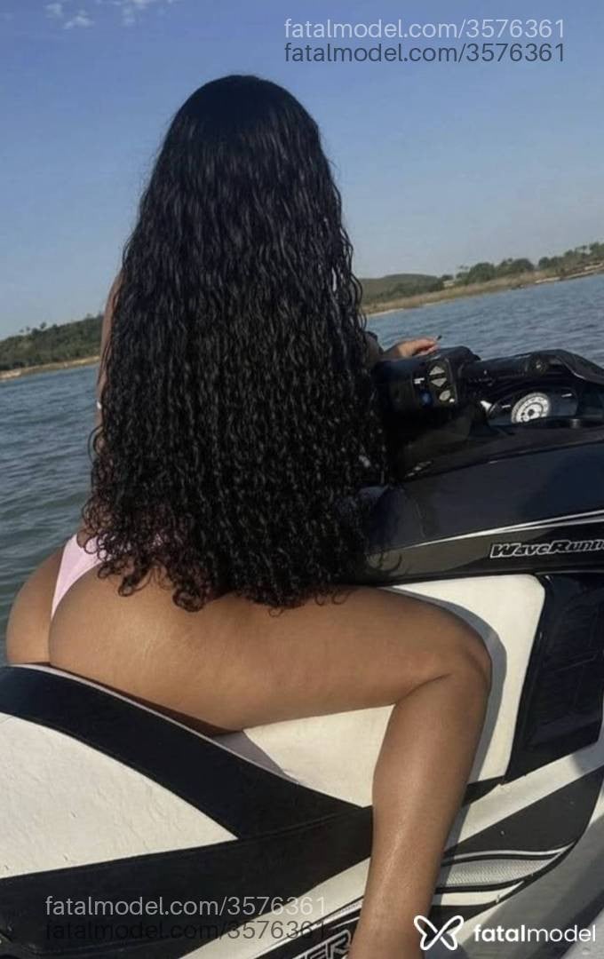 Acompanhante mulher com cabelo castanho de olhos pretos - Gabriella