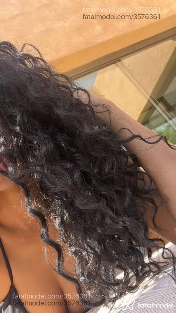 Acompanhante mulher com cabelo castanho de olhos pretos - Gabriella