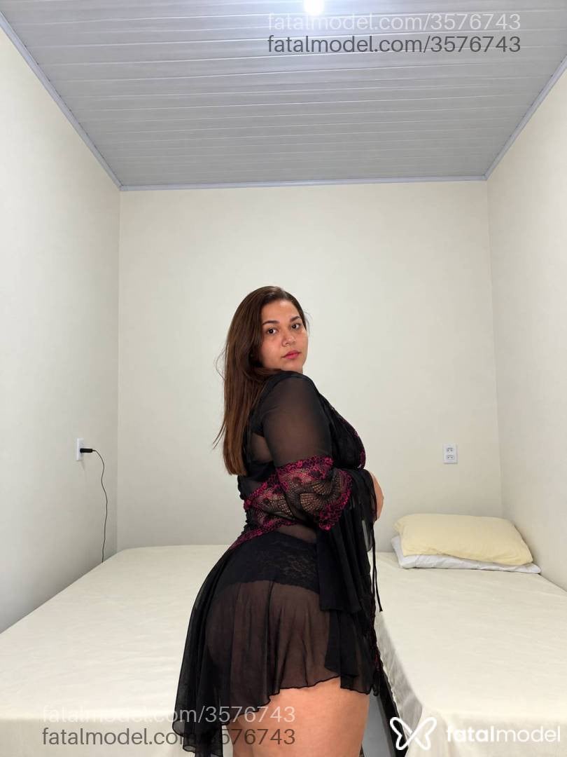 Acompanhante mulher com cabelo castanho de olhos castanhos - Aylla