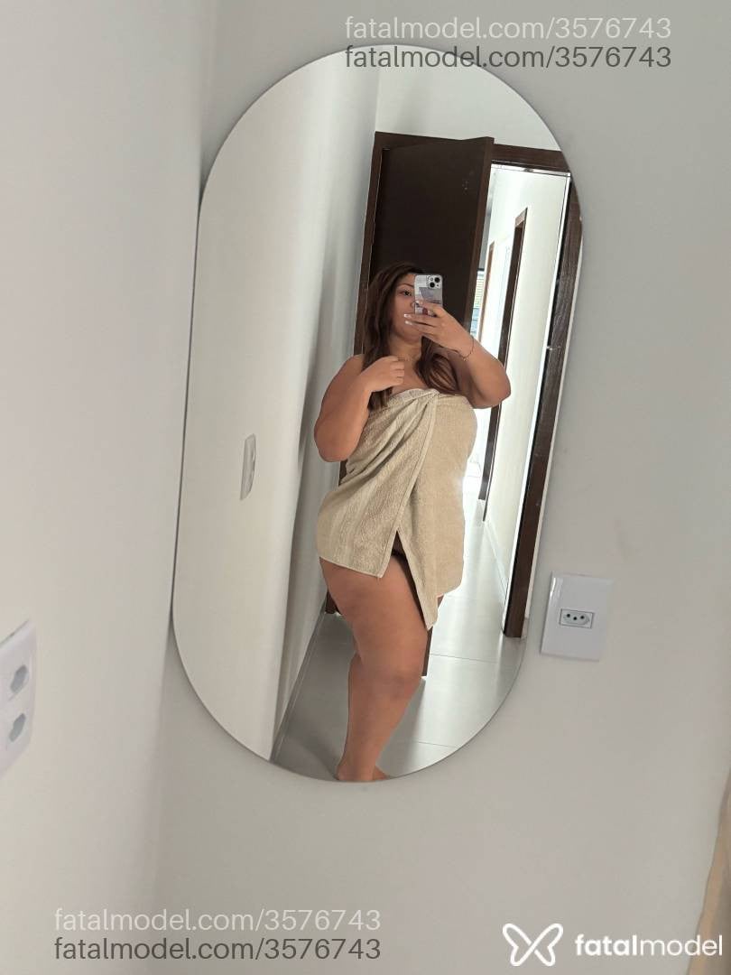 Acompanhante mulher com cabelo castanho de olhos castanhos - Aylla