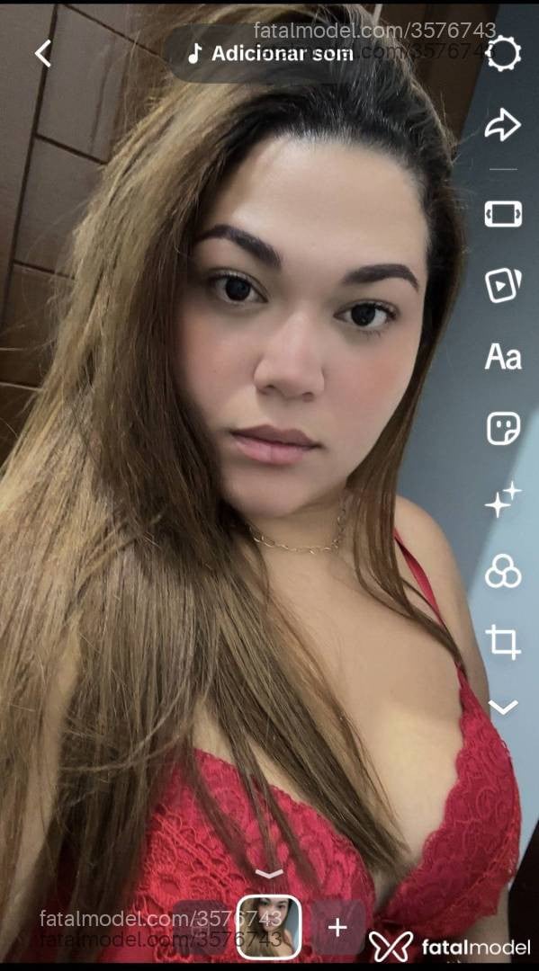 Acompanhante mulher com cabelo castanho de olhos castanhos - Aylla