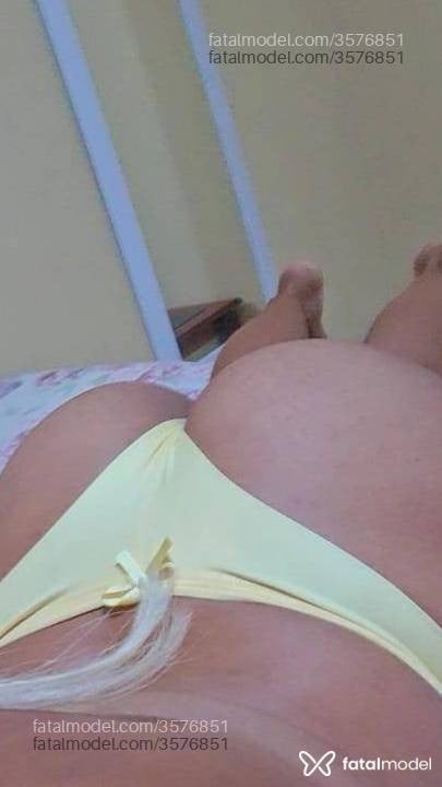 Acompanhante mulher loira (o) de olhos castanhos - Raiany Mendes