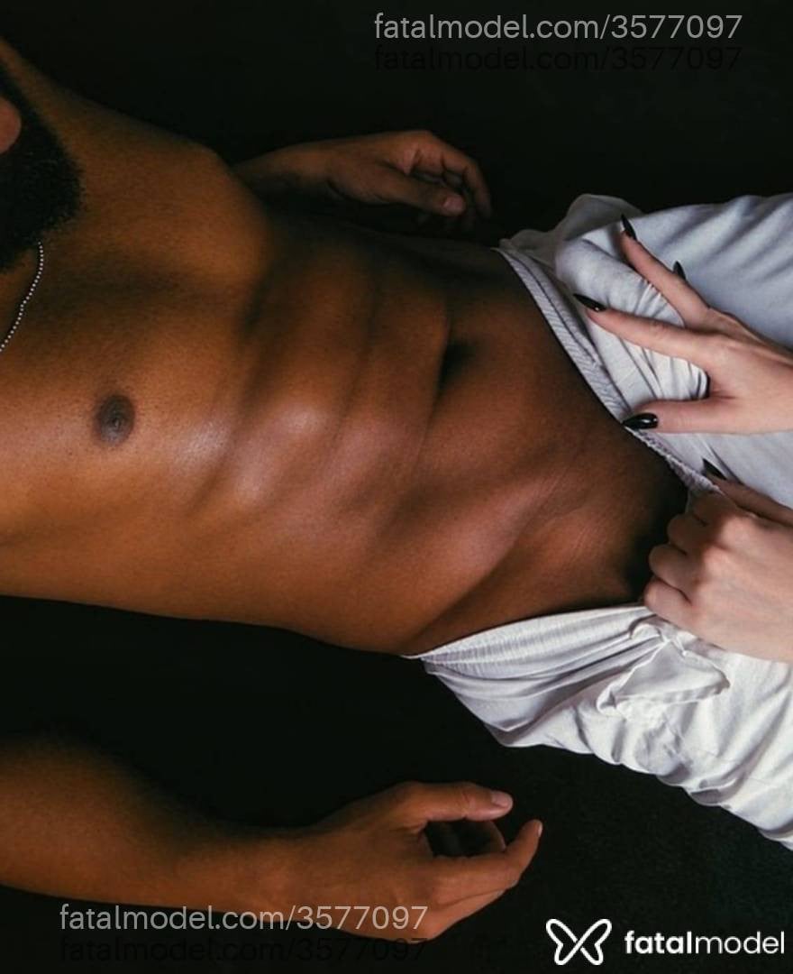 Acompanhante homem morena (o) de olhos pretos - Malik Brown