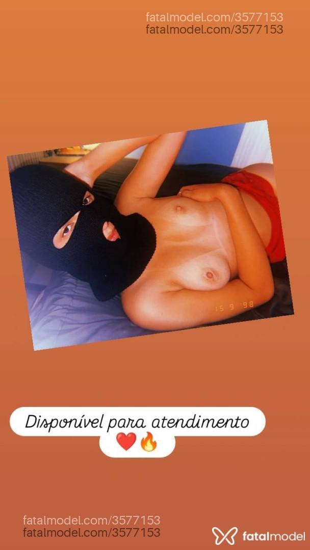Acompanhante mulher ruiva (o) de olhos castanhos - Camila