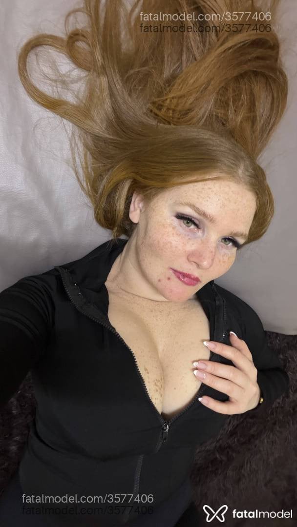 Acompanhante mulher ruiva (o) de olhos verdes - Marina