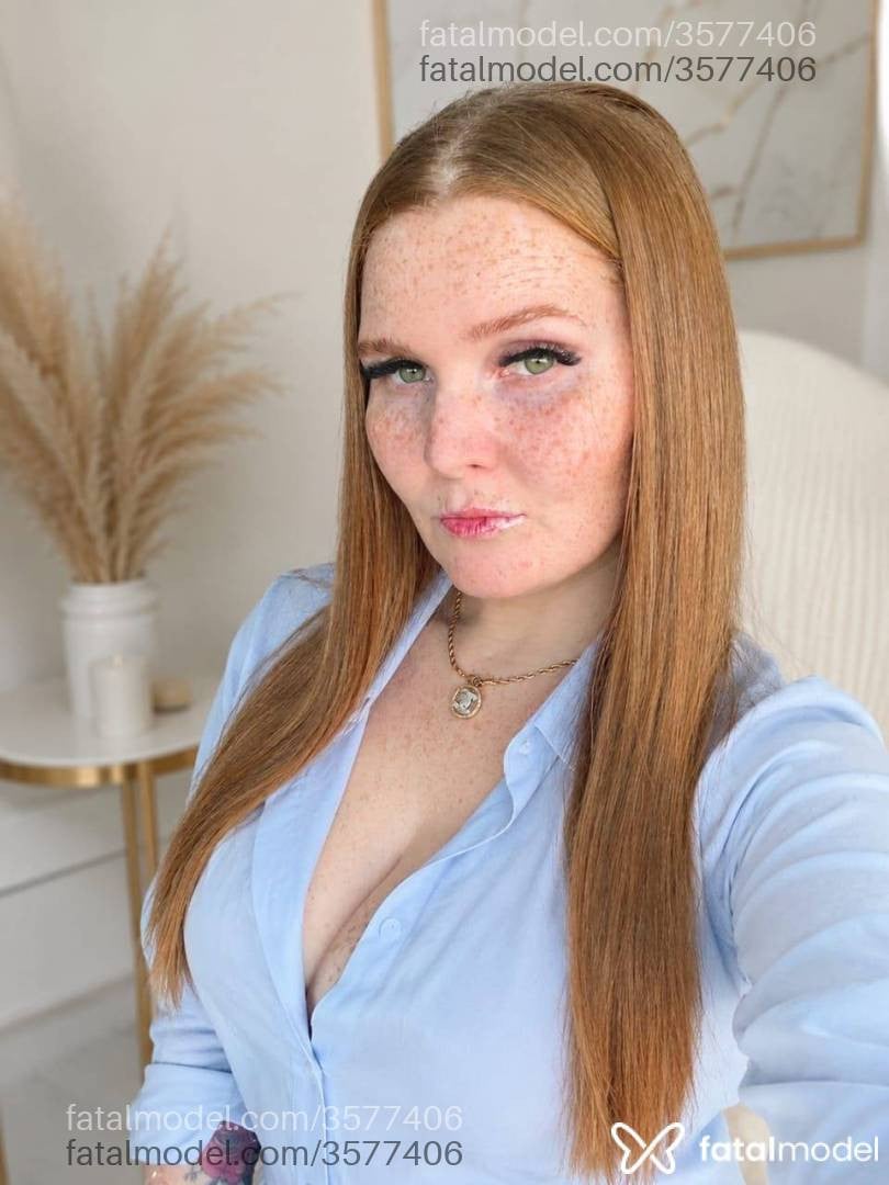 Acompanhante mulher ruiva (o) de olhos verdes - Marina