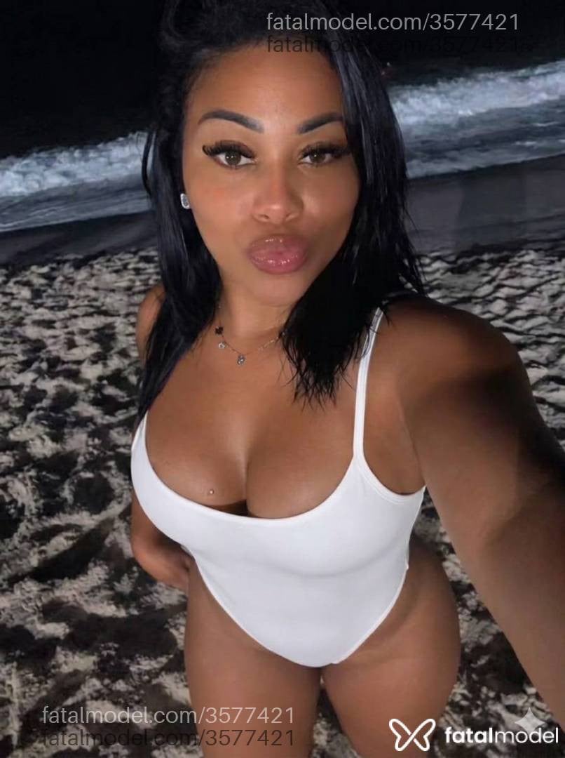 Acompanhante mulher morena (o) de olhos mel - Brenda Garcia