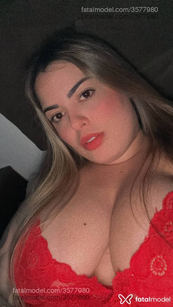 Acompanhante mulher loira (o) de olhos castanhos - Anna