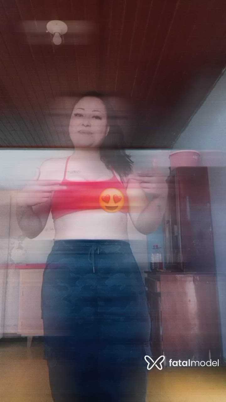 Acompanhante mulher morena (o) de olhos castanhos - Dessinha Acompanhante mulher morena (o) de olhos castanhos - Dessinha