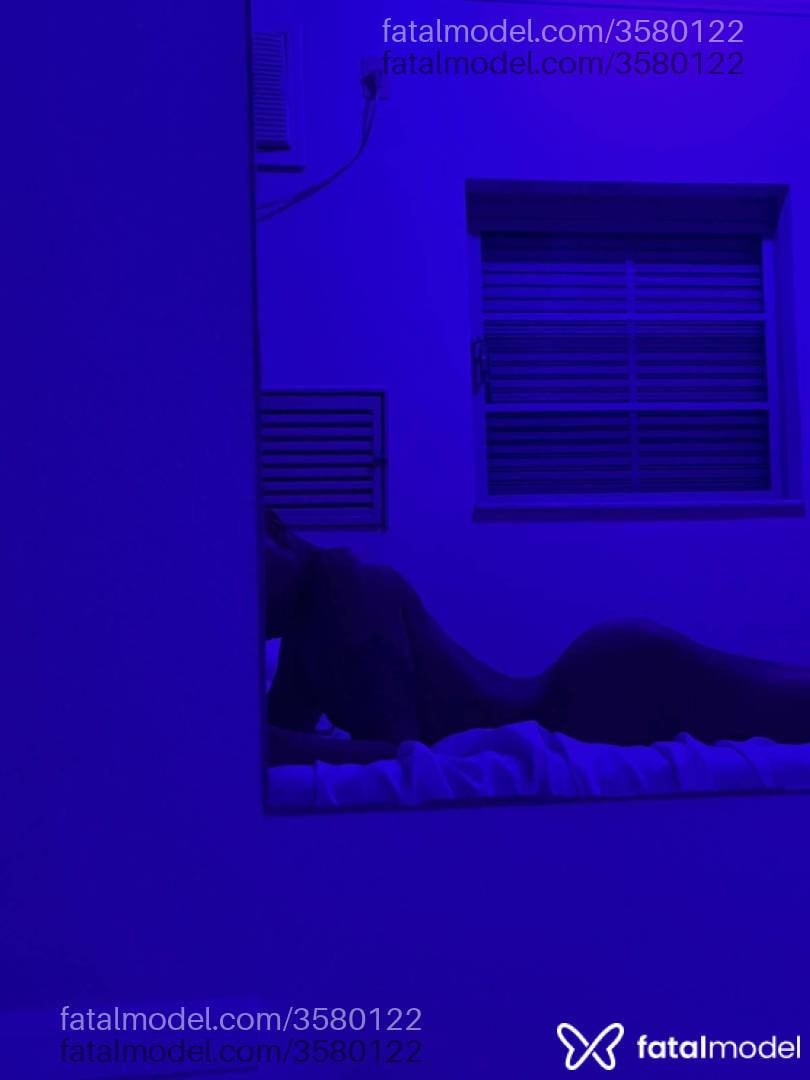 Acompanhante mulher trans morena (o) de olhos castanhos - Taina