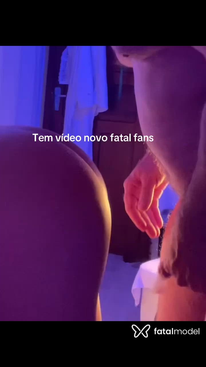 Acompanhante mulher morena (o) de olhos castanhos - Tiffany