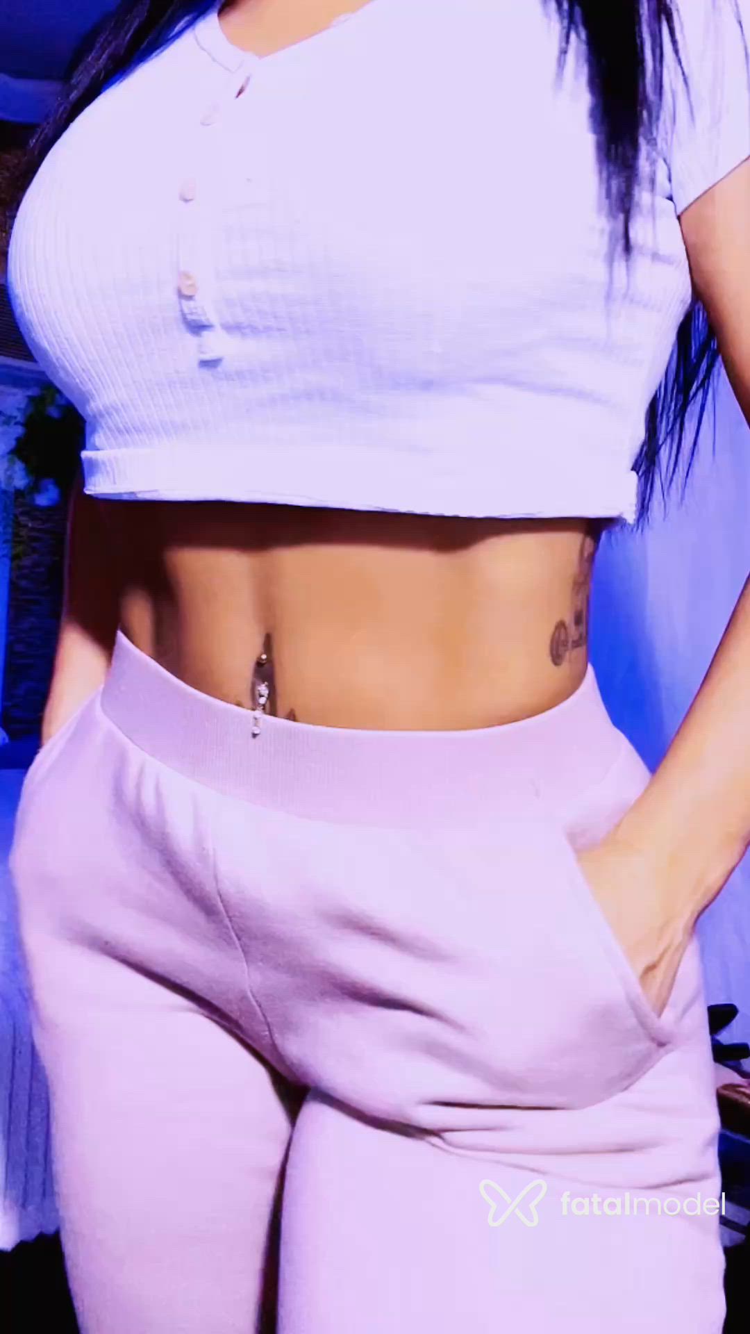 Acompanhante mulher morena (o) de olhos castanhos - Tiffany