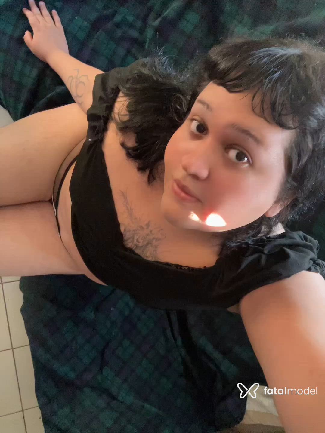 Acompanhante mulher trans morena (o) de olhos castanhos - Eloa