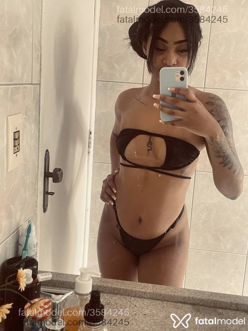 Acompanhante mulher com cabelo castanho de olhos castanhos - Sophia
